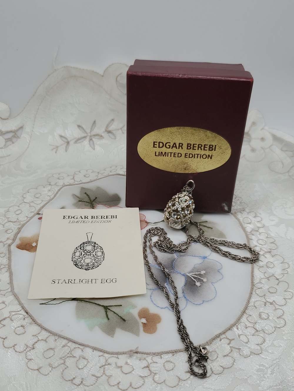 EDGAR BEREBI Starlight Egg Pendant Necklace in Silver